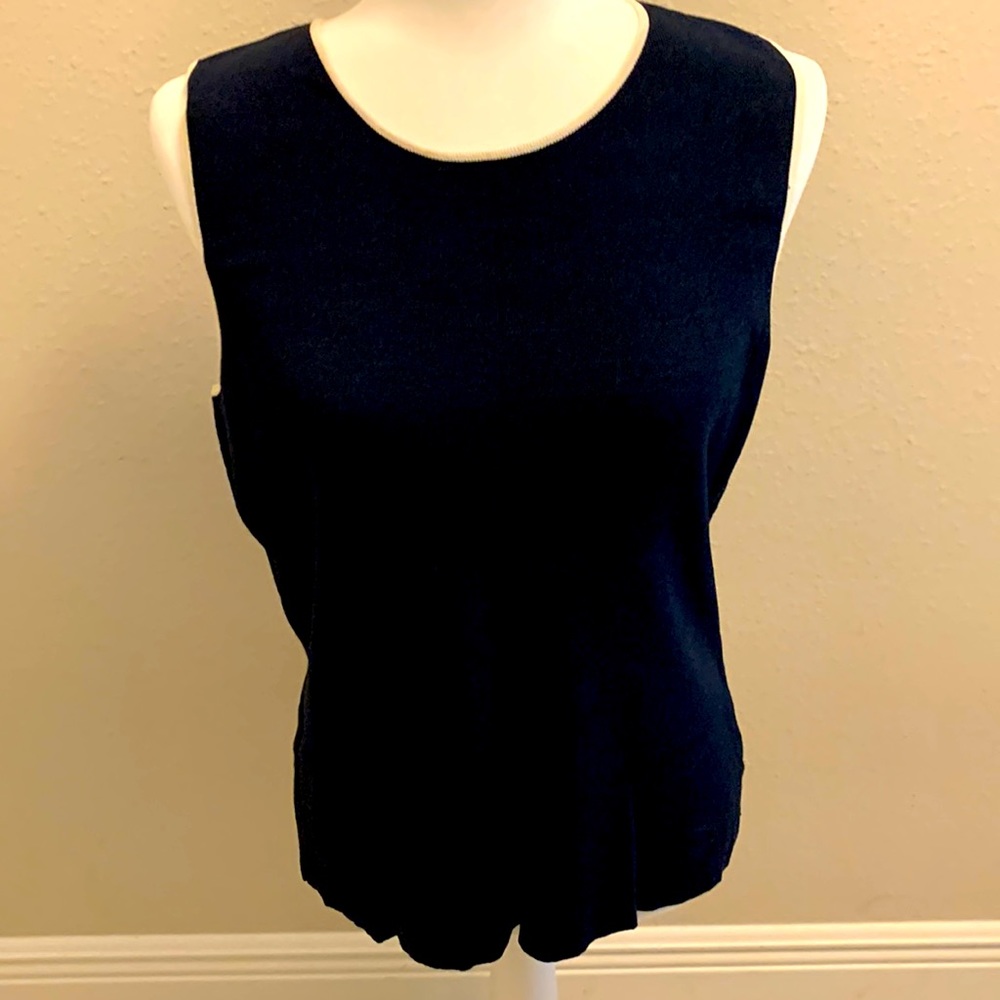 Liz Claiborne sleeveless top